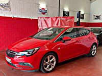 Usado Opel Astra Elegance 136 CV (100 kW) 2016 Rojo Berlina