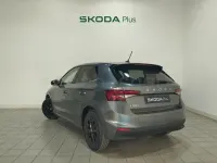 Usado Skoda Fabia Selection 95 CV (69 kW) 2025 Gris Utilitario
