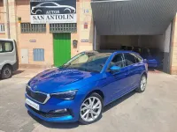 Usado Skoda Scala Sport 115 CV (84 kW) 2020 Azul Utilitario