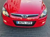 Usado Hyundai i30 Comfort 109 CV (80 kW) 2009 Rojo Berlina