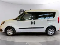 Usado Fiat Doblò Easy 95 CV (69 kW) 2022 Blanco Monovolumen