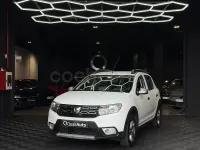 Usado Dacia Sandero Comfort 90 CV (66 kW) 2017 Blanco Berlina