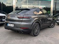 Usado Porsche Cayenne 462 CV (339 kW) 2021 Gris / plata SUV