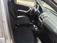 Usado Dacia Sandero Ambiance 75 CV (55 kW) 2013 Gris / plata Berlina