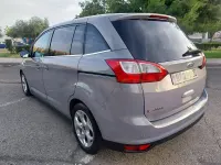 Usado Ford Grand C-Max Trend 115 CV (84 kW) 2011 Gris / plata Monovolumen