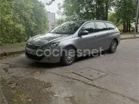 Usado Peugeot 308 SW Active 120 CV (88 kW) 2016 Gris / plata Familiar
