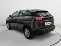 Usado Peugeot 3008 Active 131 CV (96 kW) 2022 Gris SUV