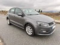 Usado VW Polo Advance 75 CV (55 kW) 2015 Gris / plata Berlina