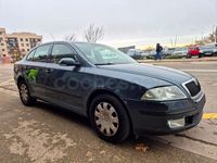 Usado Skoda Octavia 105 CV (77 kW) 2005 Gris / plata Berlina