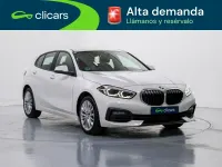 Usado BMW 118 Advantage 150 CV (110 kW) 2020 Blanco Berlina