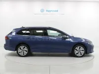 Usado VW Golf VIII Style 150 CV (110 kW) 2024 Azul Familiar