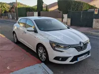 Usado Renault Mégane Zen 130 CV (95 kW) 2017 Blanco Berlina