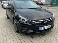 Usado Opel Astra 160 CV (117 kW) 2017 Negro Berlina
