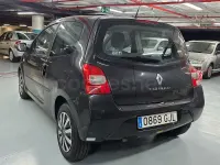 Usado Renault Twingo Dynamique 65 CV (47 kW) 2008 Negro Utilitario