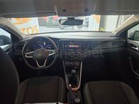 Usado VW Polo 95 CV (69 kW) 2021 Gris / plata Berlina