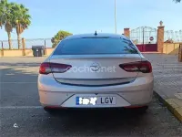 Usado Opel Insignia Selective 136 CV (100 kW) 2020 Blanco Berlina