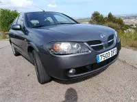 Usado Nissan Almera Visia 98 CV (72 kW) 2005 Gris / plata Berlina