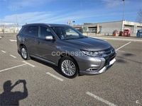 Usado Mitsubishi Outlander P-HEV 224 CV (164 kW) 2019 Gris / plata SUV