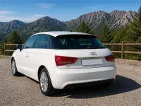 Usado Audi A1 Attraction 86 CV (63 kW) 2013 Blanco Utilitario