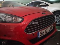Usado Ford Fiesta Trend 100 CV (73 kW) 2015 Rojo Berlina