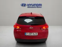Usado Hyundai i30 GO! 120 CV (88 kW) 2019 Rojo Familiar