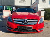 Begagnad Mercedes B180 109 HK (80 kW) 2014 Röd Minibuss
