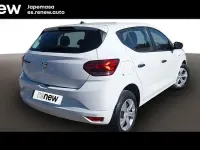 Usado Dacia Sandero Acces 67 CV (49 kW) 2021 Blanco Berlina