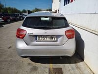 Usado Mercedes A180 Style 122 HP (89 kW) 2014 Cinzento Sedan