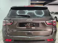Usado Jeep Compass Sport 140 CV (102 kW) 2019 Gris SUV