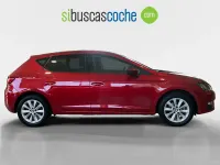Usado Seat Leon Style 110 CV (80 kW) 2017 Rojo