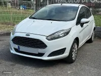 Usado Ford Fiesta 75 CV (55 kW) 2015 Blanco Utilitario
