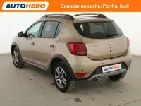 Usado Dacia Sandero 90 CV (66 kW) 2019 Gris Berlina