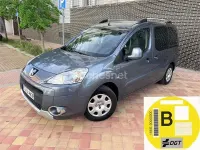 Usado Peugeot Partner Tepee Outdoor 92 CV (67 kW) 2012 Azul Monovolumen