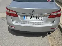 Usado Renault Latitude Expression 150 CV (110 kW) 2011 Gris / plata Berlina