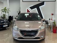 Usado Peugeot 208 Active 92 CV (67 kW) 2012 Beige Utilitario