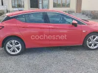 Usado Opel Astra Dynamic 136 CV (100 kW) 2016 Rojo Berlina