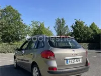 Usado Renault Clio GrandTour Exception 100 CV (73 kW) 2009 Beige Familiar