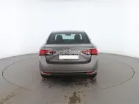 Usado Toyota Avensis Advance 143 CV (105 kW) 2015 Beige Berlina