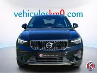 Begagnad Volvo XC40 Core 163 HK (119 kW) 2024 Svart SUV