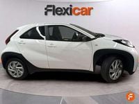 Usado Toyota Aygo X-play 69 CV (50 kW) 2024 Blanco Utilitario