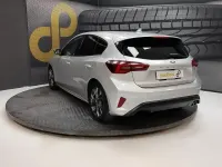 Usado Ford Focus ST-Line 155 CV (114 kW) 2024 Gris Berlina