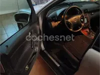 Usado Mercedes C220 Classic 143 CV (105 kW) 2002 Gris / plata Berlina