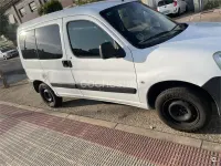 Usado Peugeot Partner Tepee 75 CV (55 kW) 2009 Blanco Monovolumen