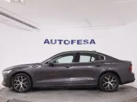 Usado Volvo S60 Core 197 CV (144 kW) 2023 Gris Berlina