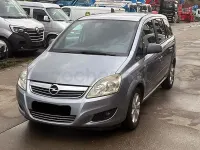 Usado Opel Zafira Essentia 110 CV (80 kW) 2009 Gris / plata Monovolumen