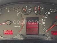 Usado Audi A6 150 CV (110 kW) 2000 Azul Berlina