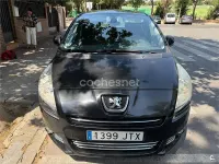 Usado Peugeot 5008 Active 115 CV (84 kW) 2013 Negro Monovolumen