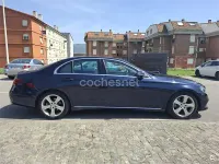 Usado Mercedes E220 194 CV (142 kW) 2017 Azul Berlina
