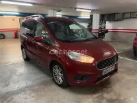 Usado Ford Tourneo Courier Titanium 100 CV (73 kW) 2018 Granate Monovolumen