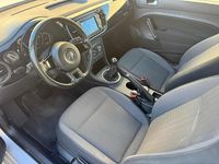 Usado VW Beetle 150 CV (110 kW) 2016 Gris Utilitario
